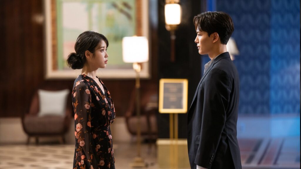 Hotel Del Luna
