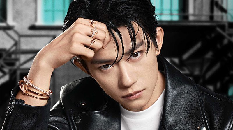 ประวัติ อี้หยางเชียนซี