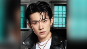 ประวัติ อี้หยางเชียนซี 