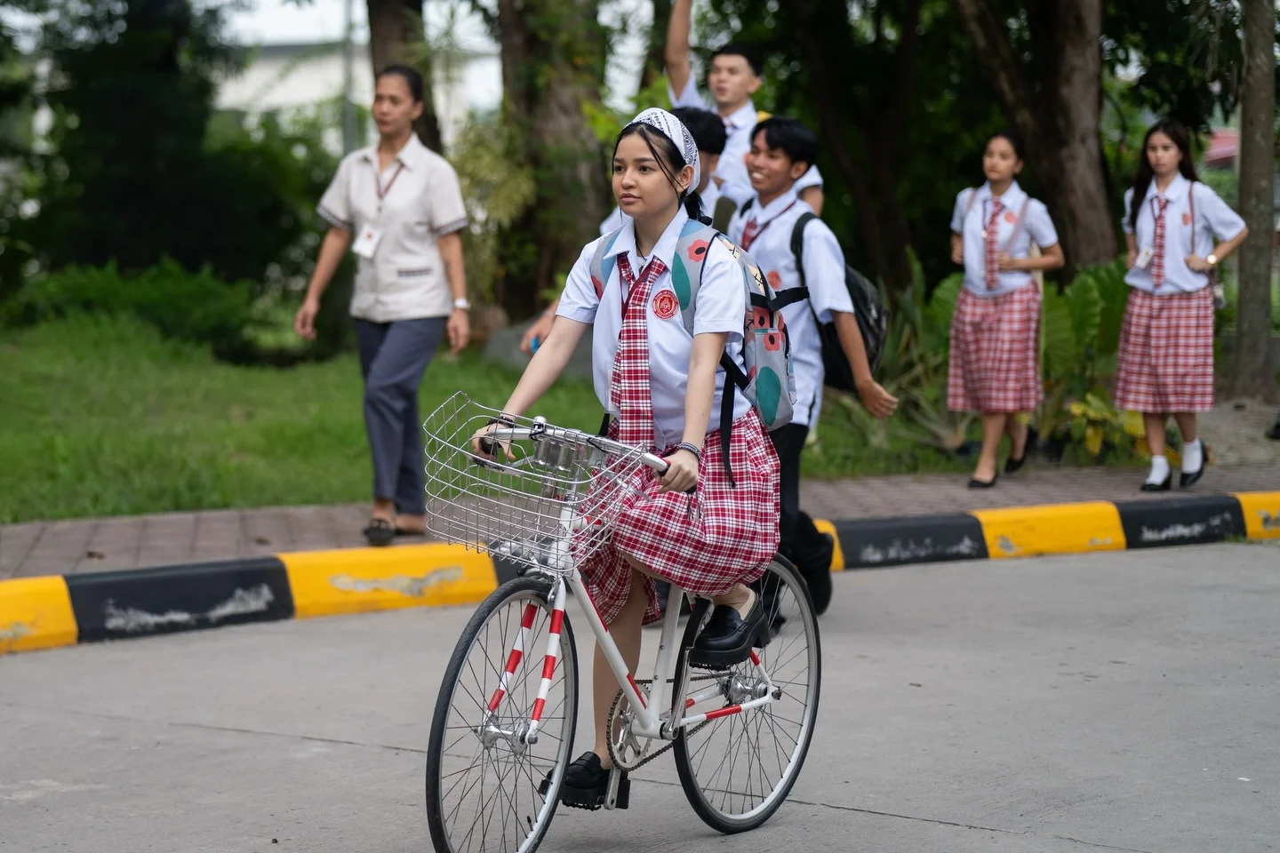 กุหลาบแรกแย้ม